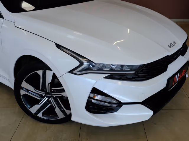 Kia K5 - зображення 3