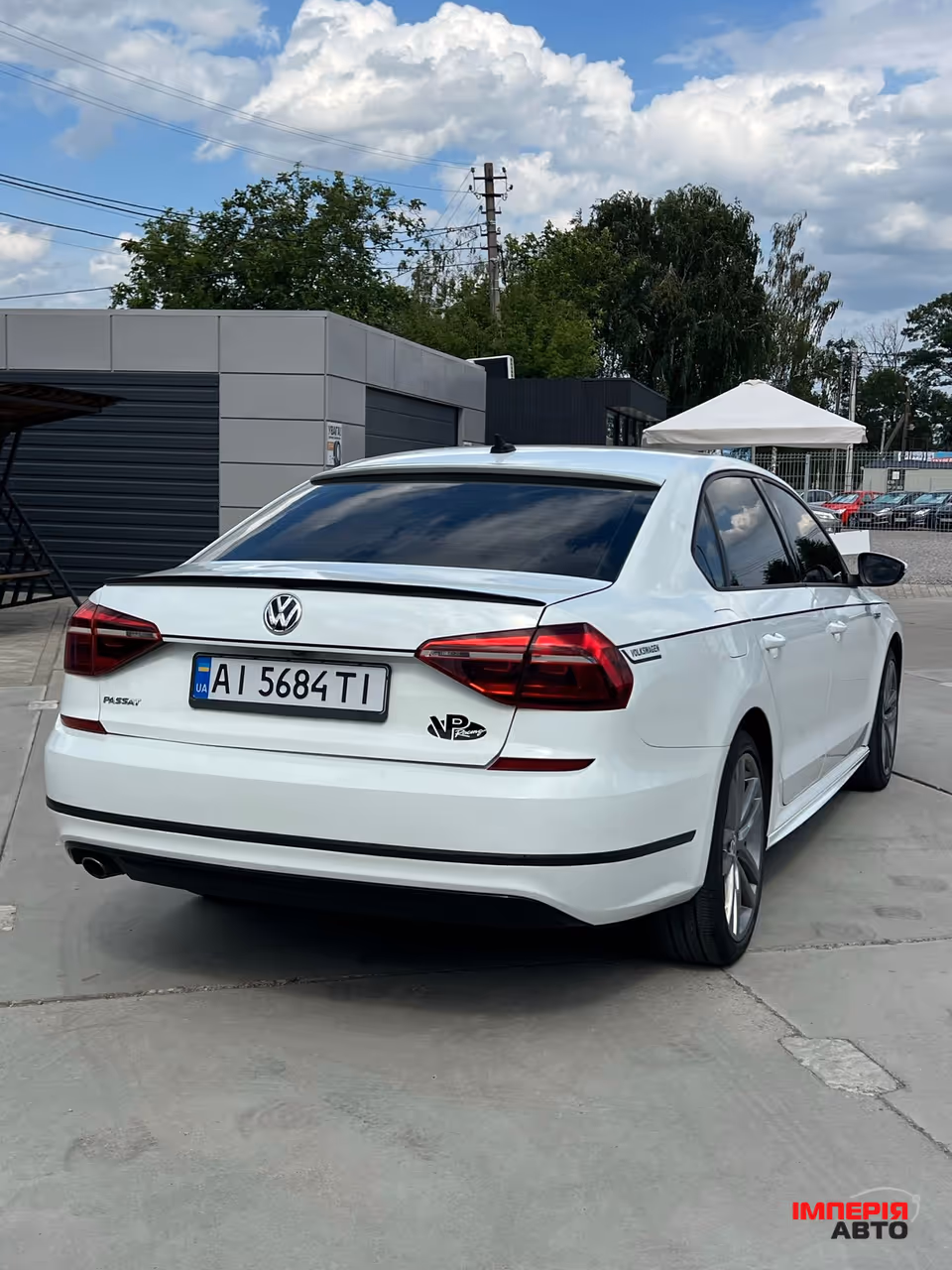 Volkswagen Passat - фото 16