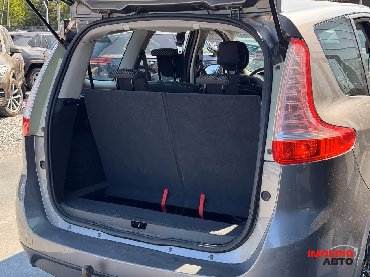 Renault Scenic - фото 14