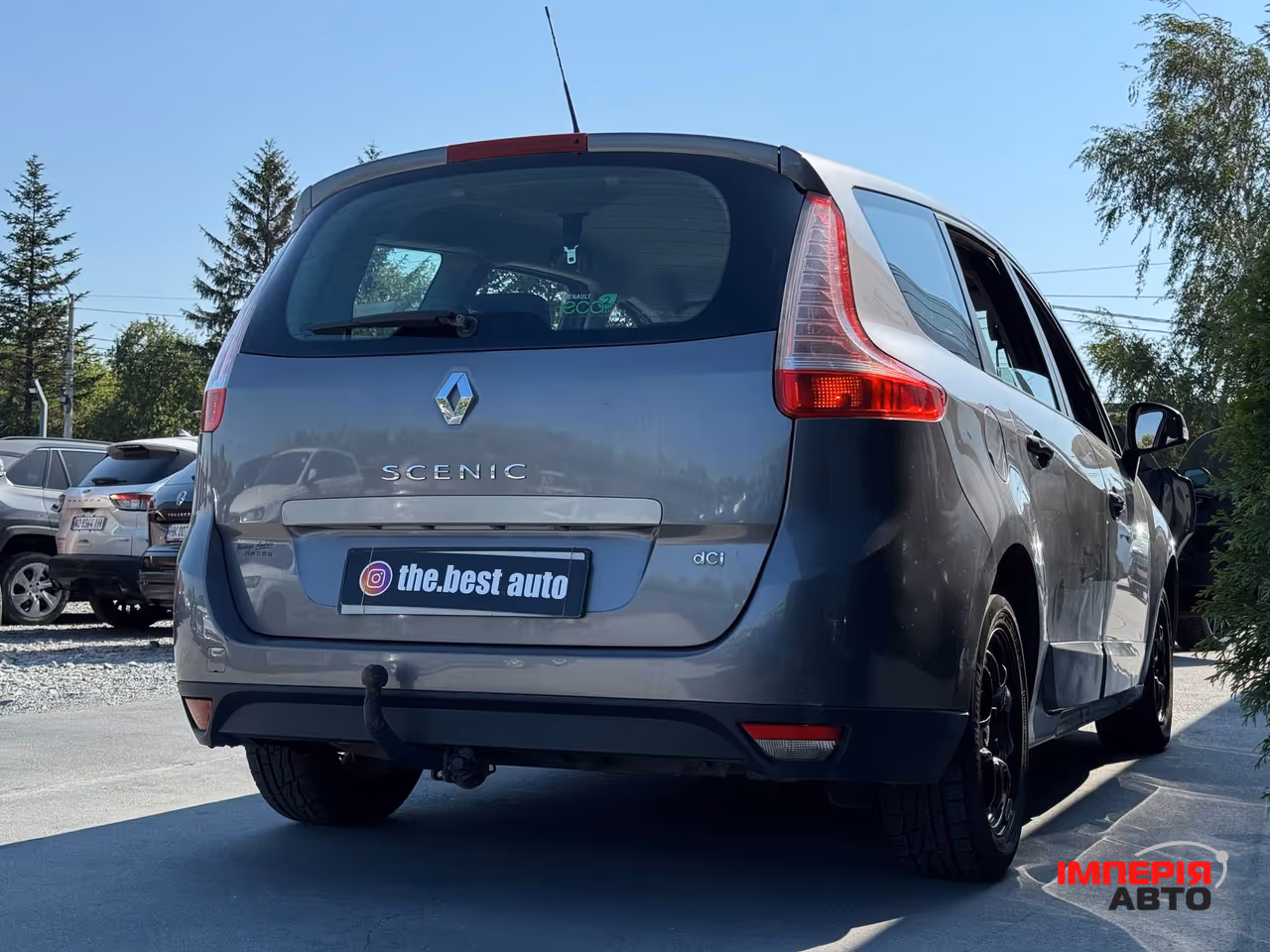 Renault Scenic - фото 12