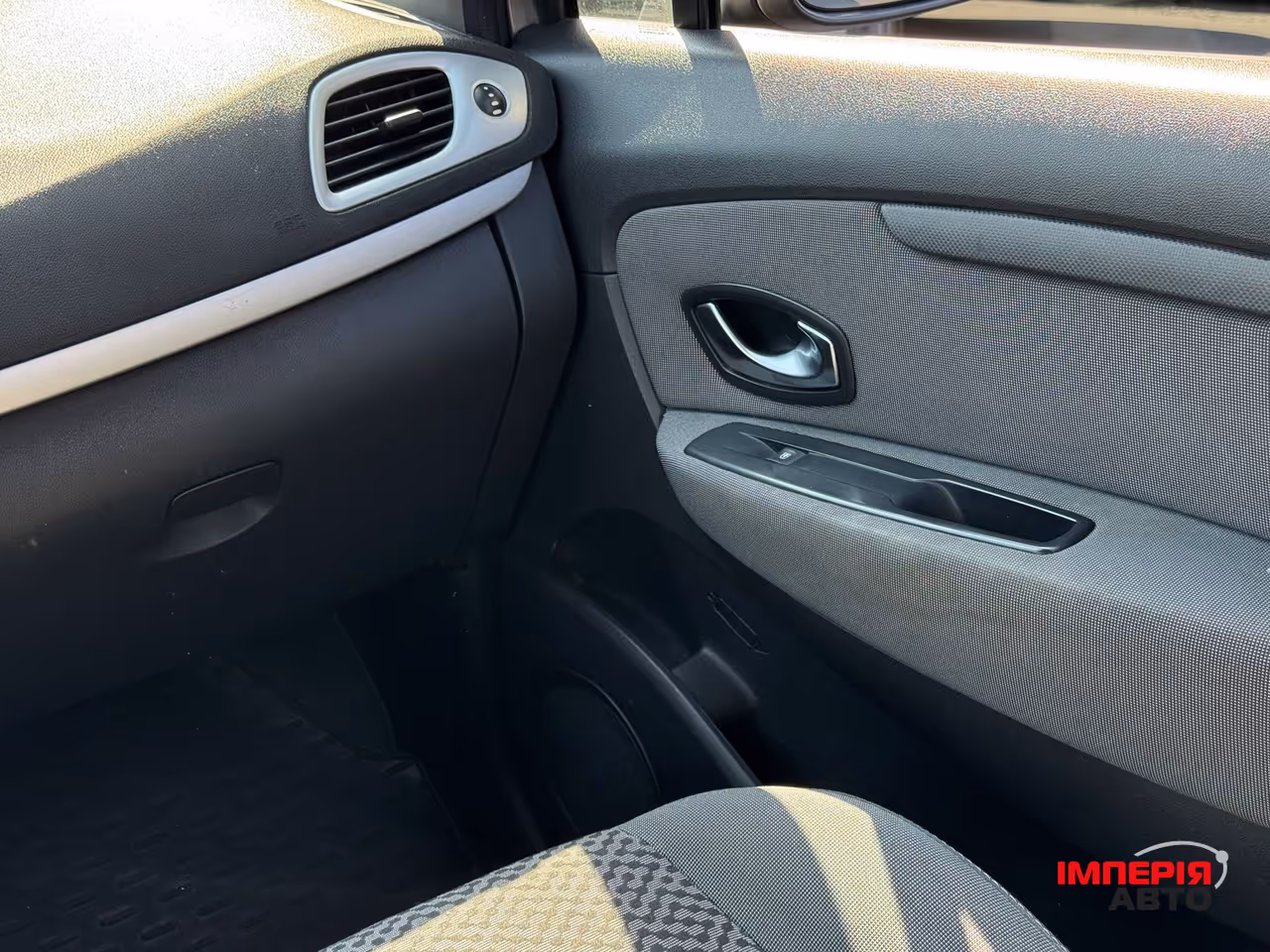 Renault Scenic - фото 39