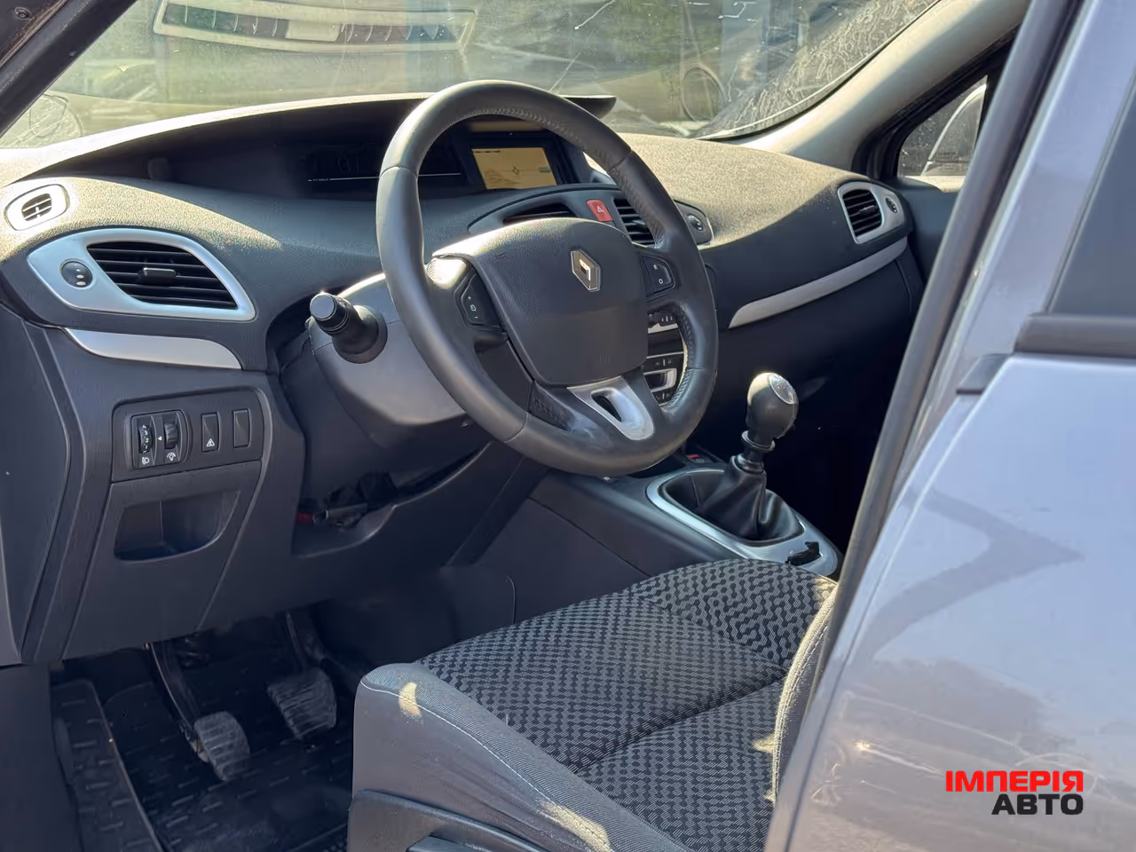 Renault Scenic - фото 18