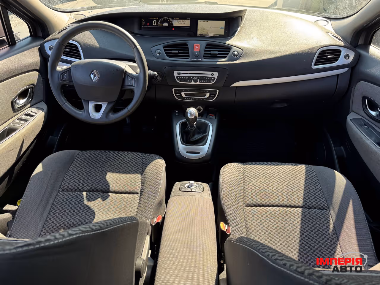 Renault Scenic - фото 38