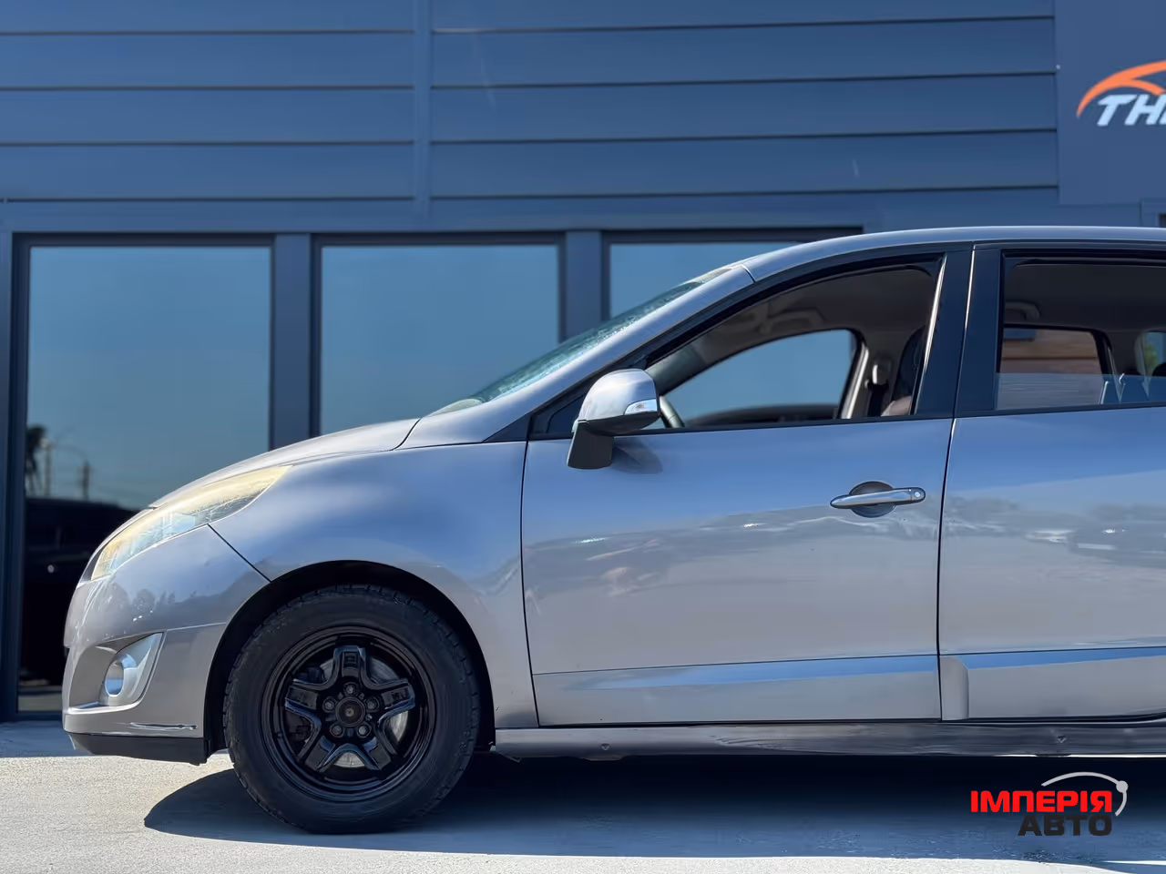 Renault Scenic - фото 10
