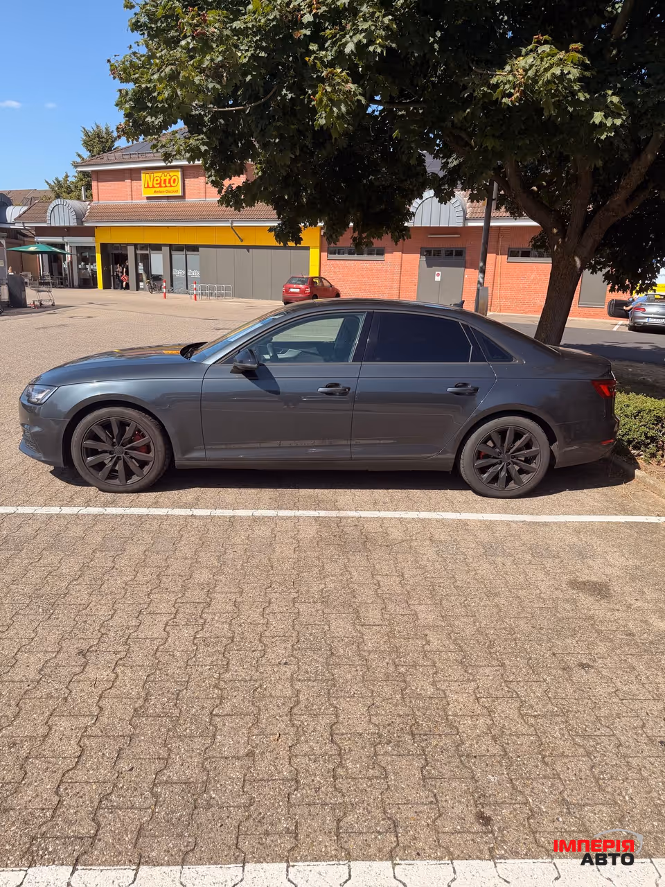 Audi A4 - фото 13