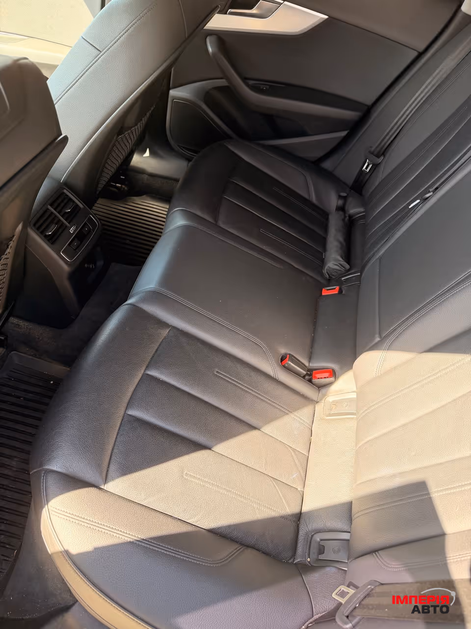 Audi A4 - фото 7