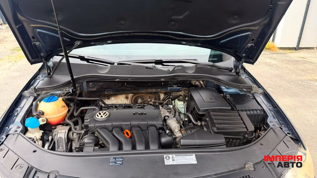 Volkswagen Passat - фото 6