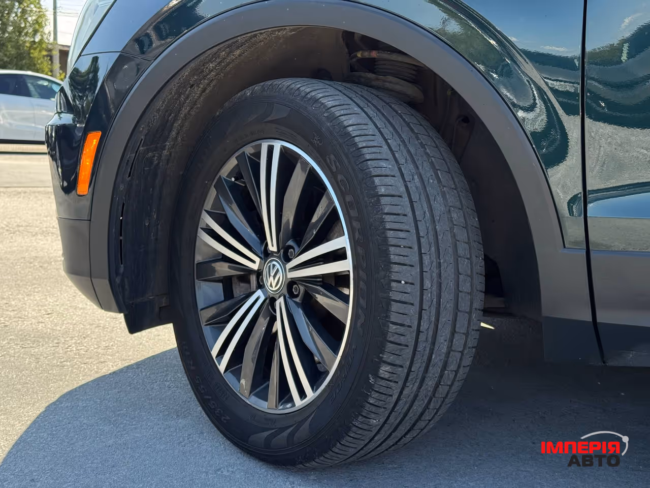 Volkswagen Tiguan - фото 5