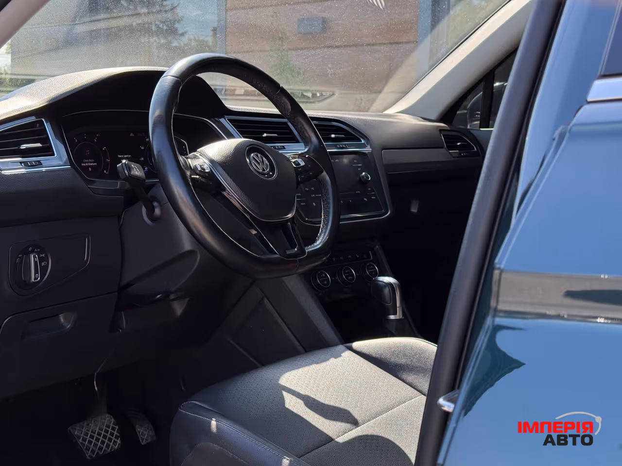 Volkswagen Tiguan - фото 39