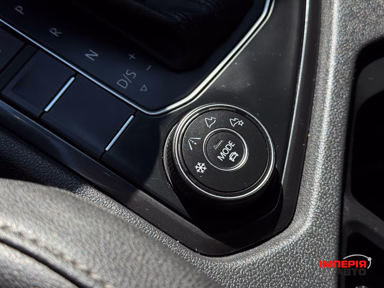 Volkswagen Tiguan - фото 35
