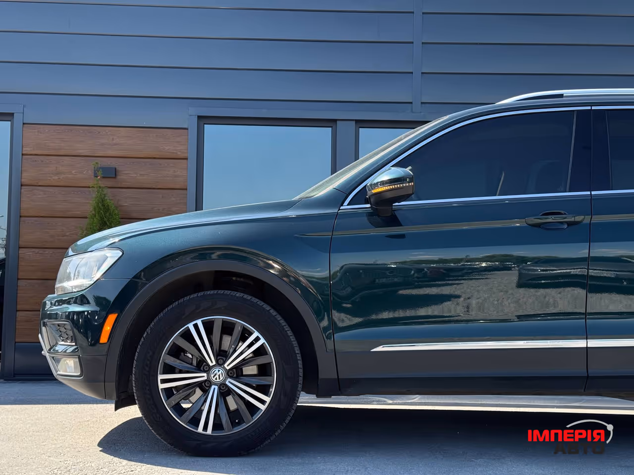 Volkswagen Tiguan - фото 16