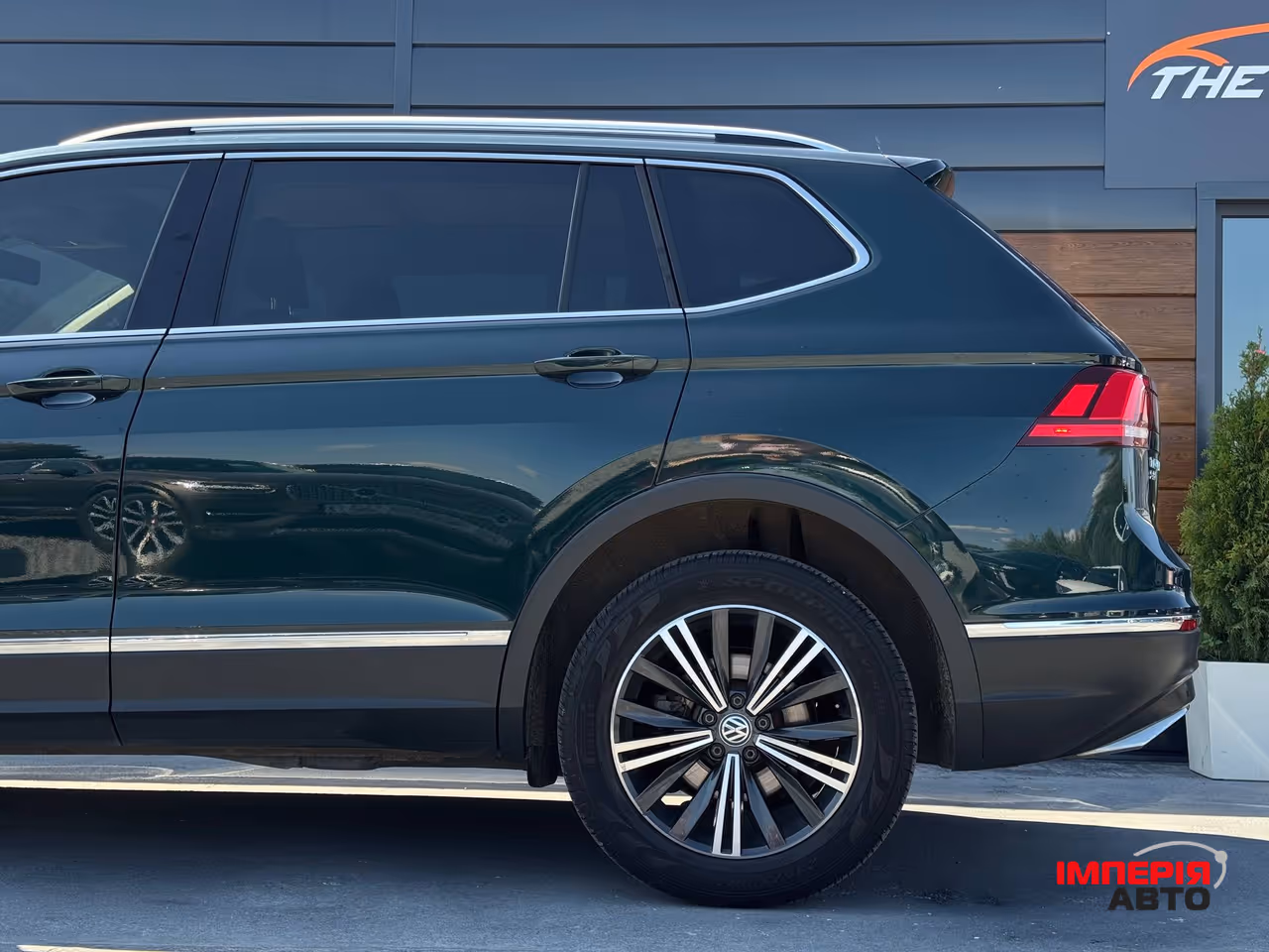 Volkswagen Tiguan - фото 17