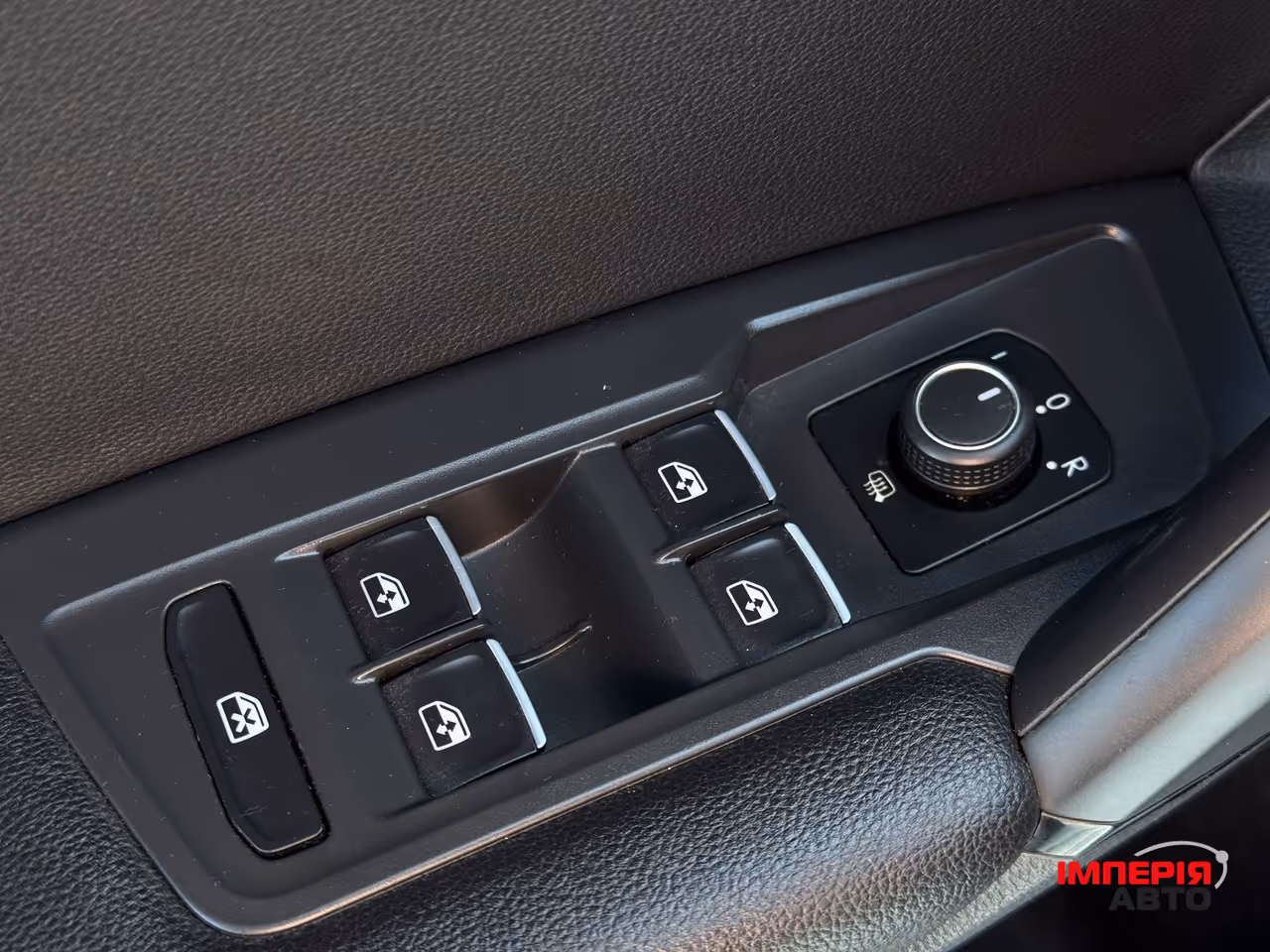 Volkswagen Tiguan - фото 28