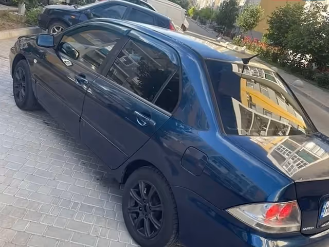 Mitsubishi Lancer - зображення 5