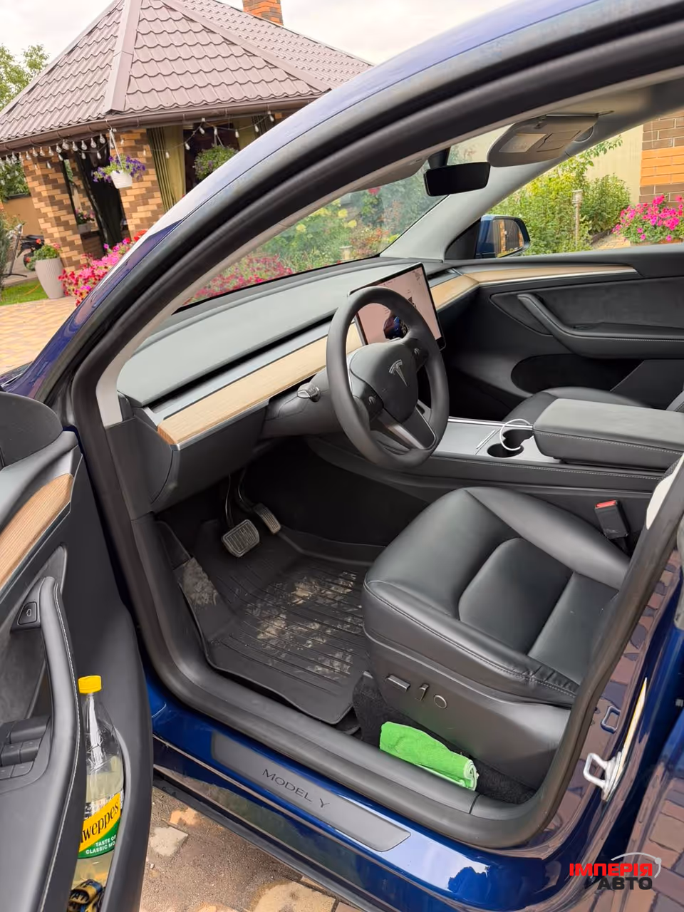Tesla Model Y - фото 11