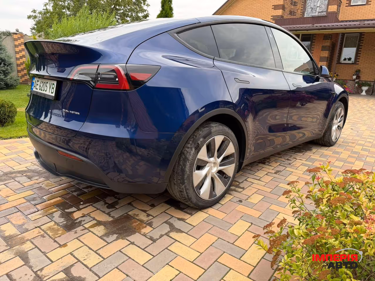 Tesla Model Y - фото 6