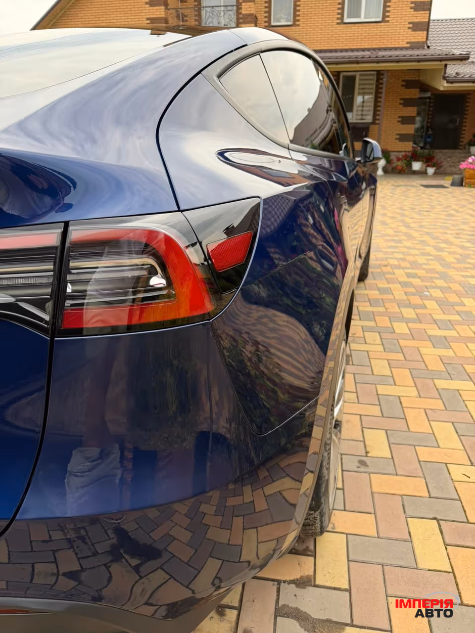 Tesla Model Y - фото 8