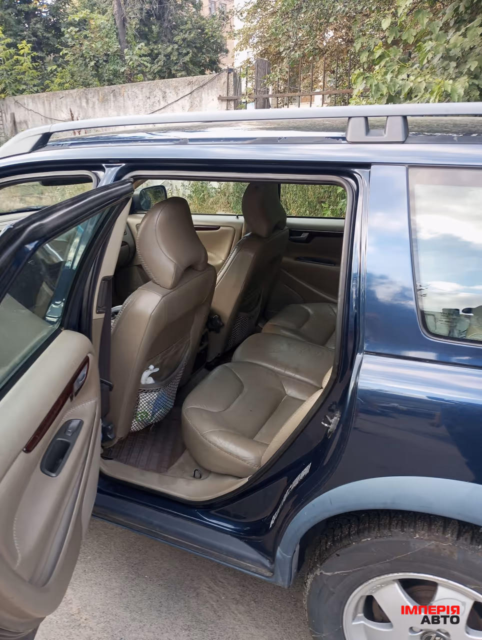 Volvo XC70 - фото 8
