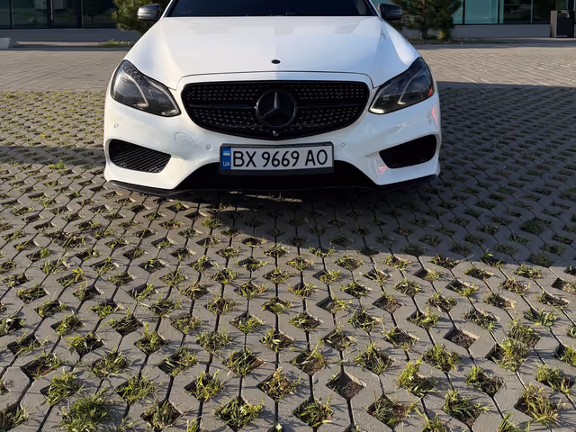 Mercedes-Benz E-Класс - зображення 3