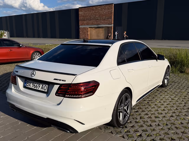 Mercedes-Benz E-Класс - зображення 5