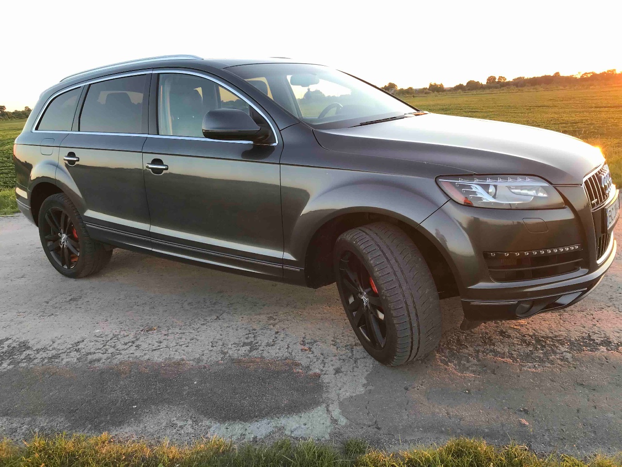 Audi Q7 - фото 1