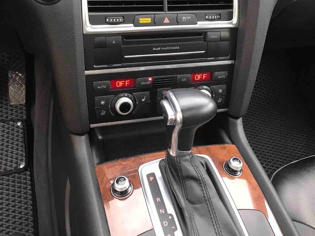 Audi Q7 - фото 5
