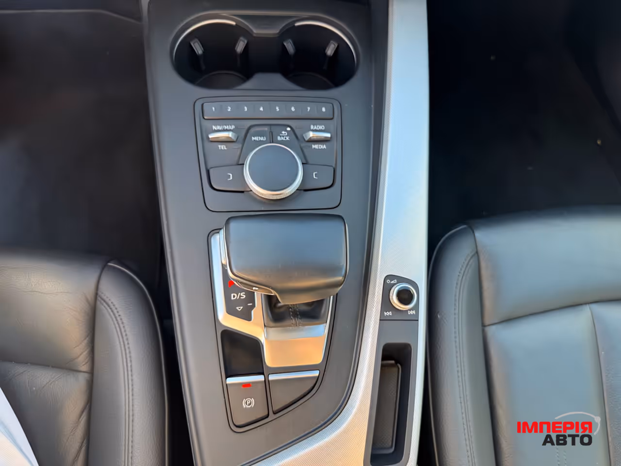 Audi A4 - фото 6
