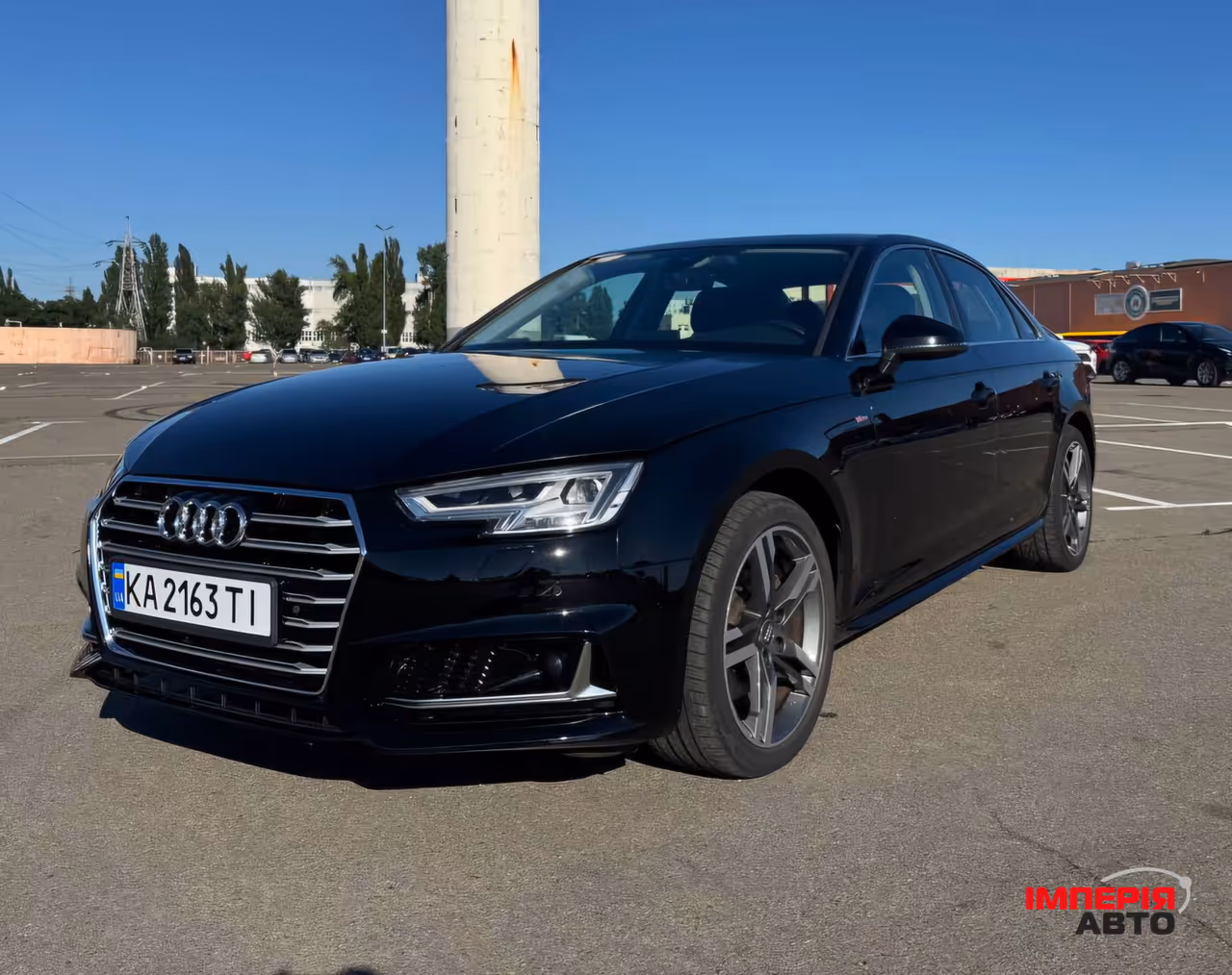 Audi A4 - фото 1