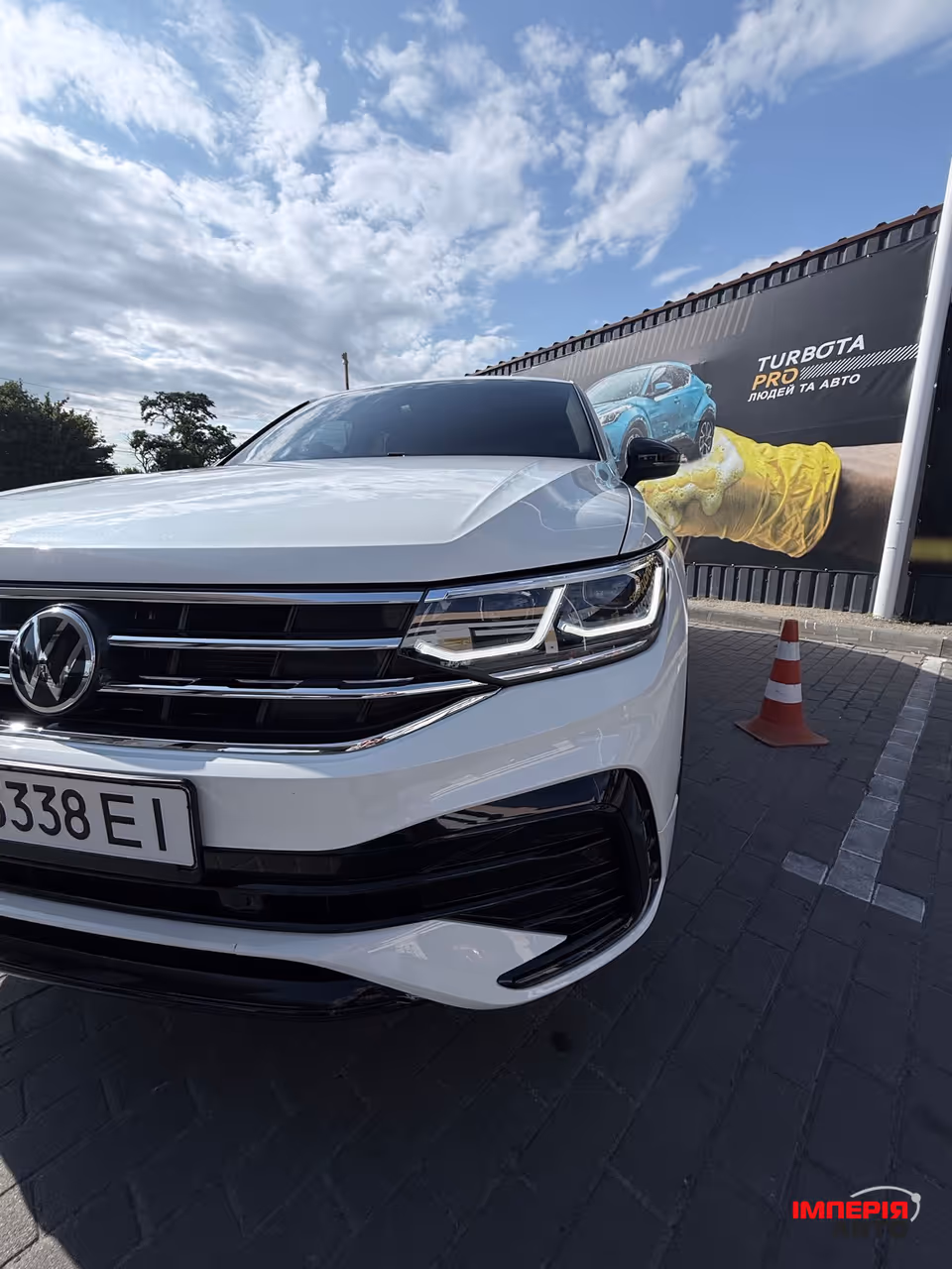Volkswagen Tiguan - фото 11