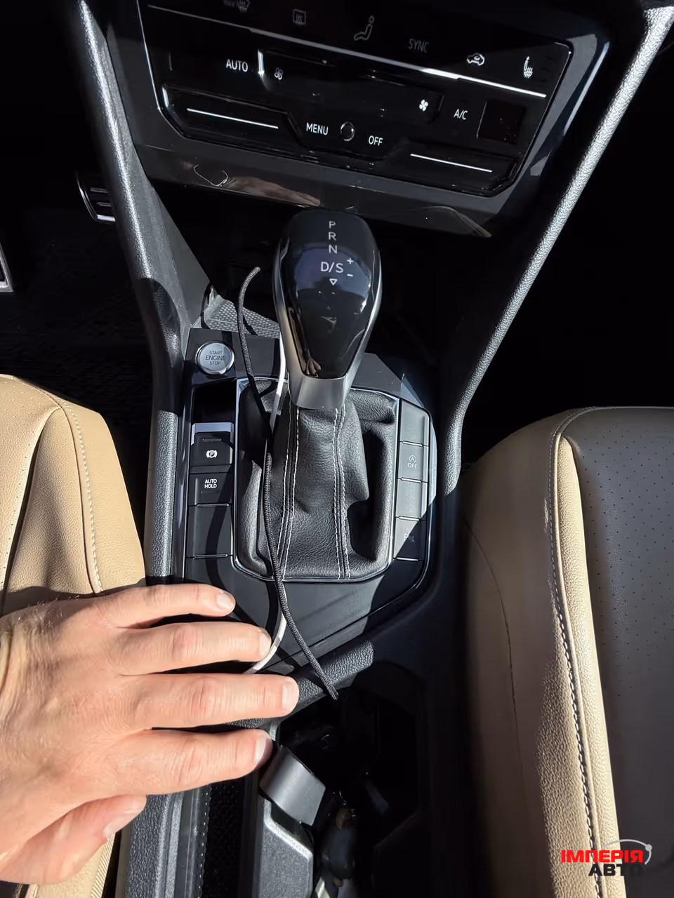 Volkswagen Tiguan - фото 12