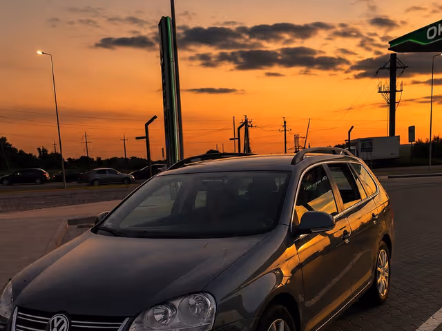 Volkswagen Golf - зображення 1