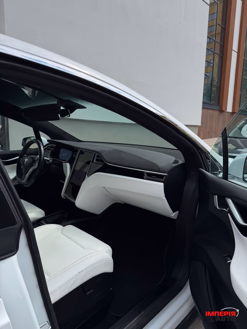 Tesla Model X - фото 12