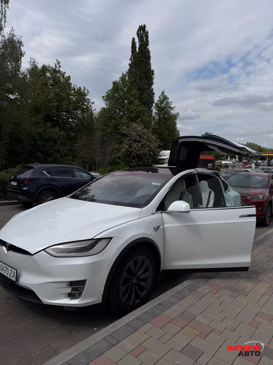 Tesla Model X - фото 11