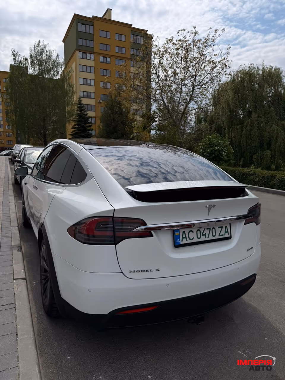 Tesla Model X - фото 9