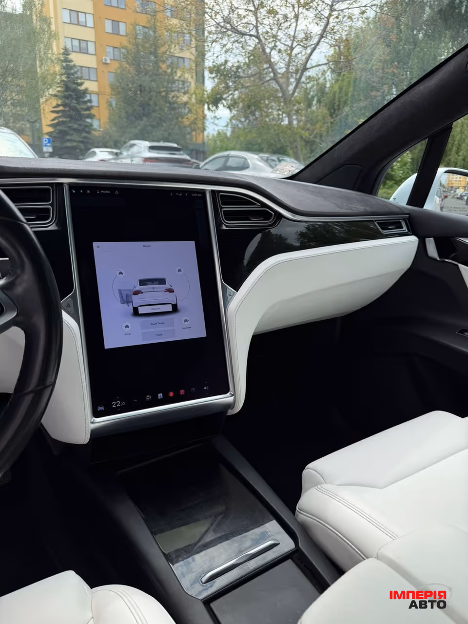 Tesla Model X - фото 5