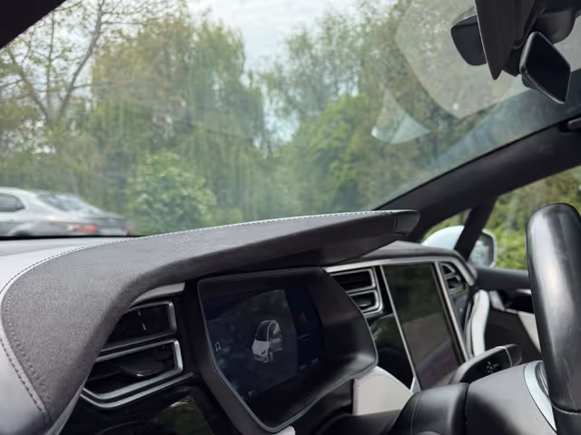 Tesla Model X - зображення 4