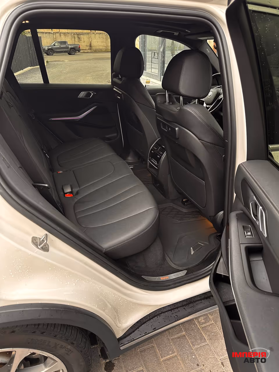 BMW X5 - фото 14