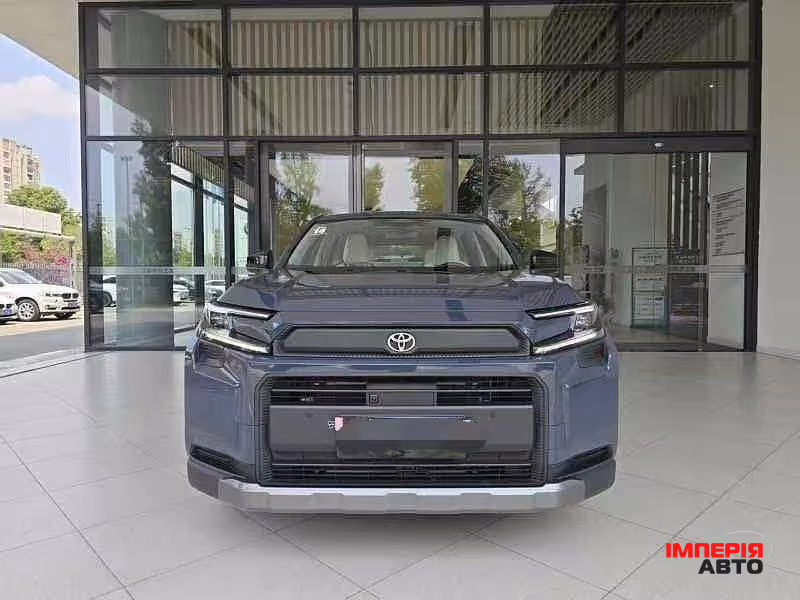 Toyota RAV4 - фото 2