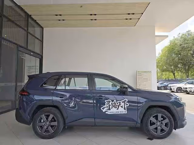 Toyota RAV4 - зображення 5