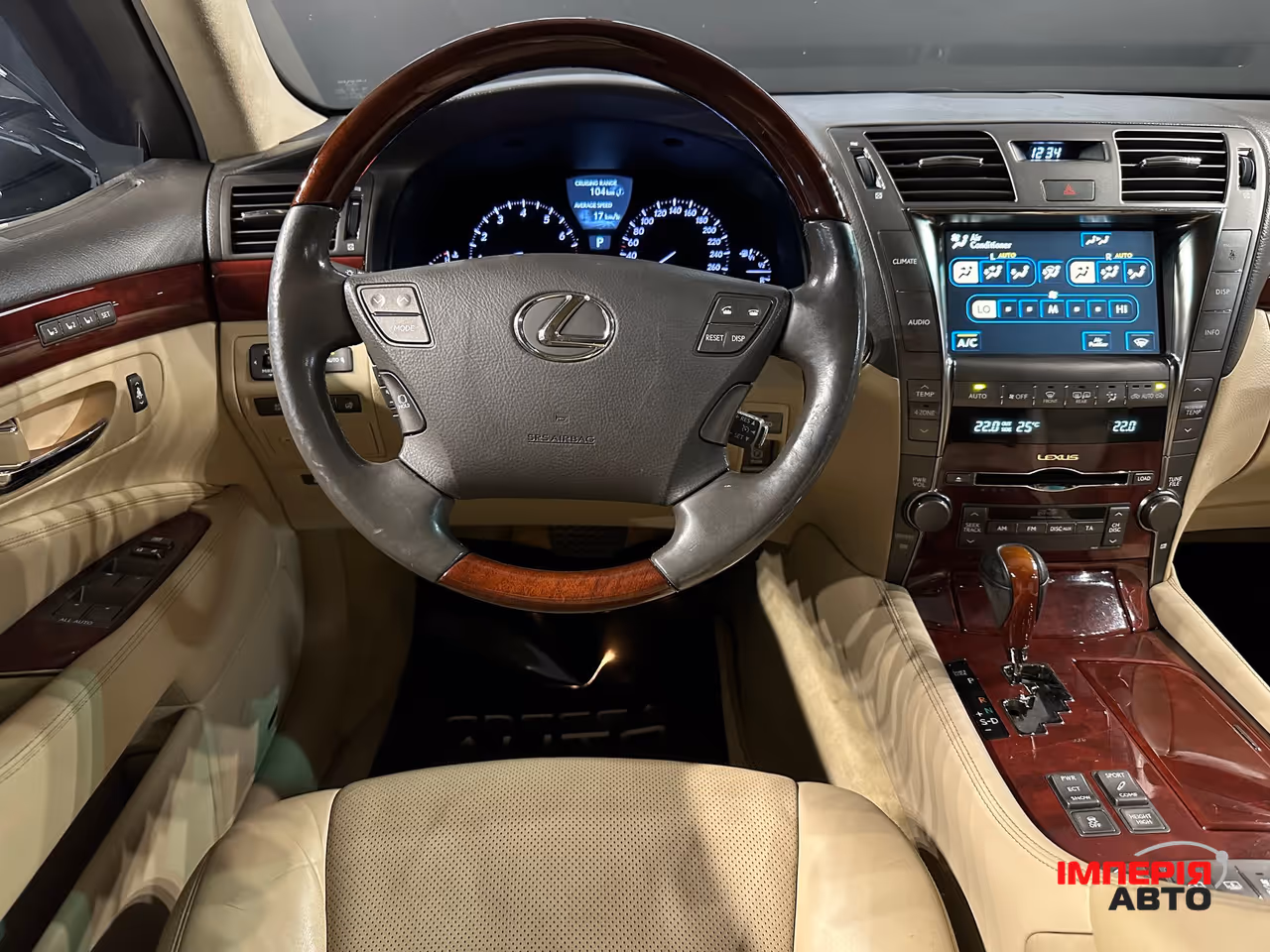 Lexus LS - фото 12