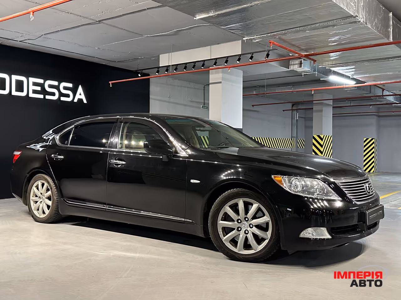 Lexus LS - фото 3