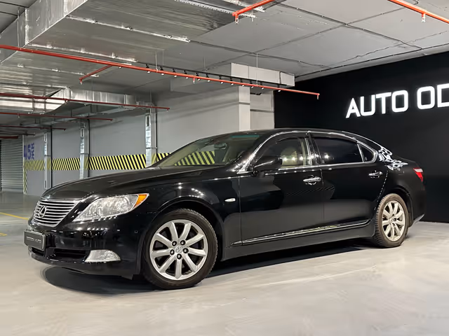 Lexus LS - зображення 1
