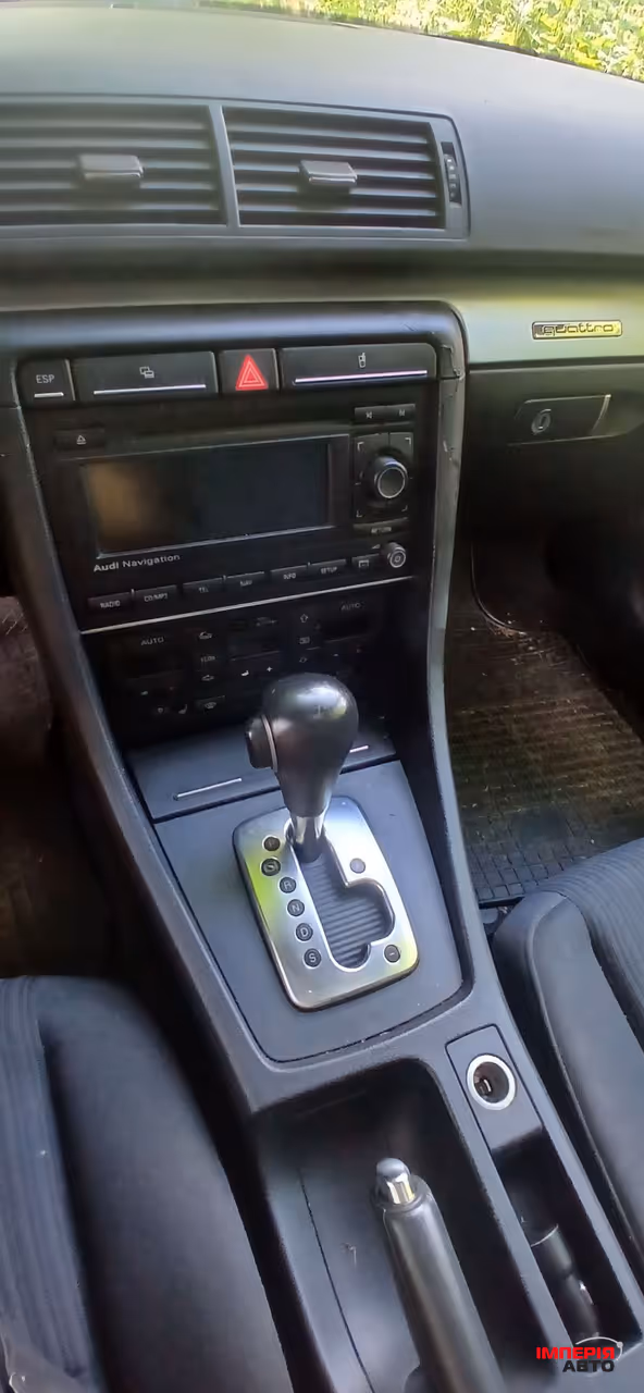 Audi A4 - фото 3