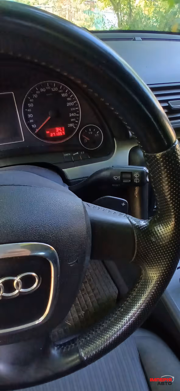 Audi A4 - фото 6