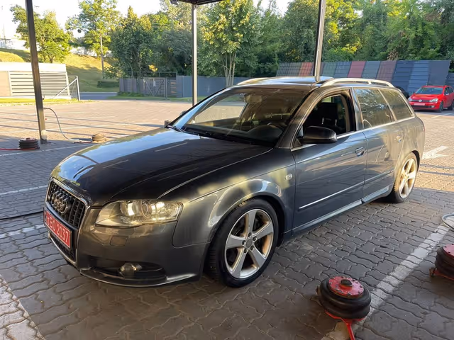 Audi A4 - зображення 1