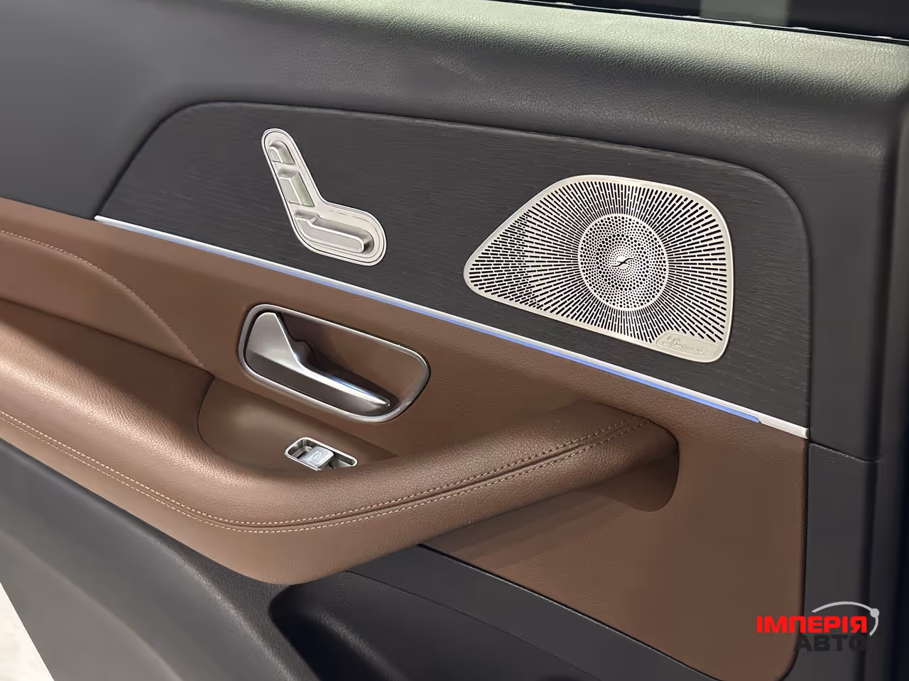 Mercedes-Benz GLS - фото 16