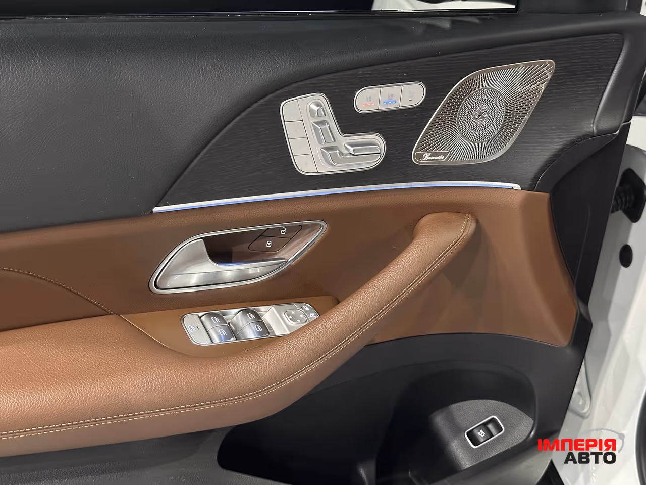 Mercedes-Benz GLS - фото 19