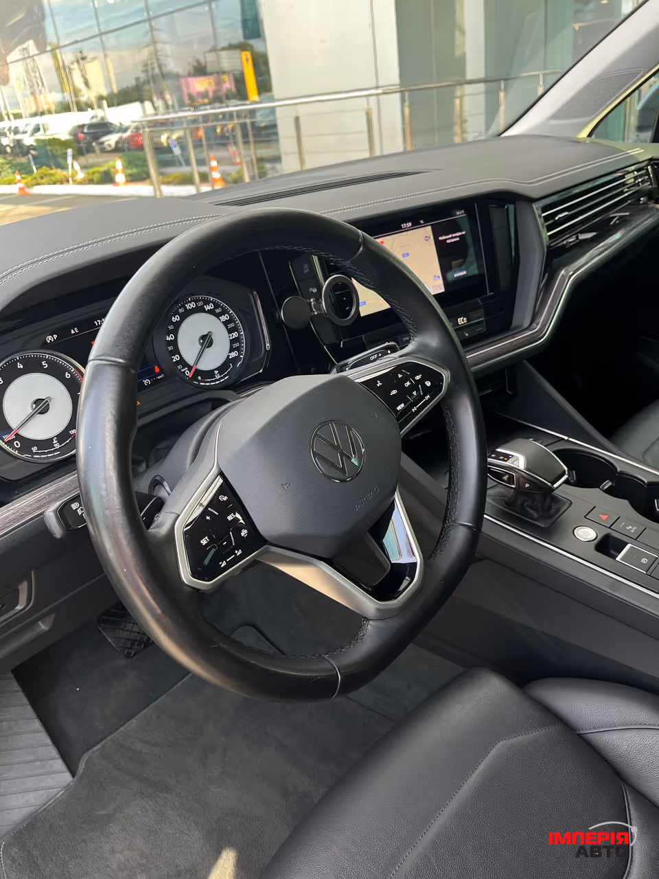 Volkswagen Touareg - фото 20