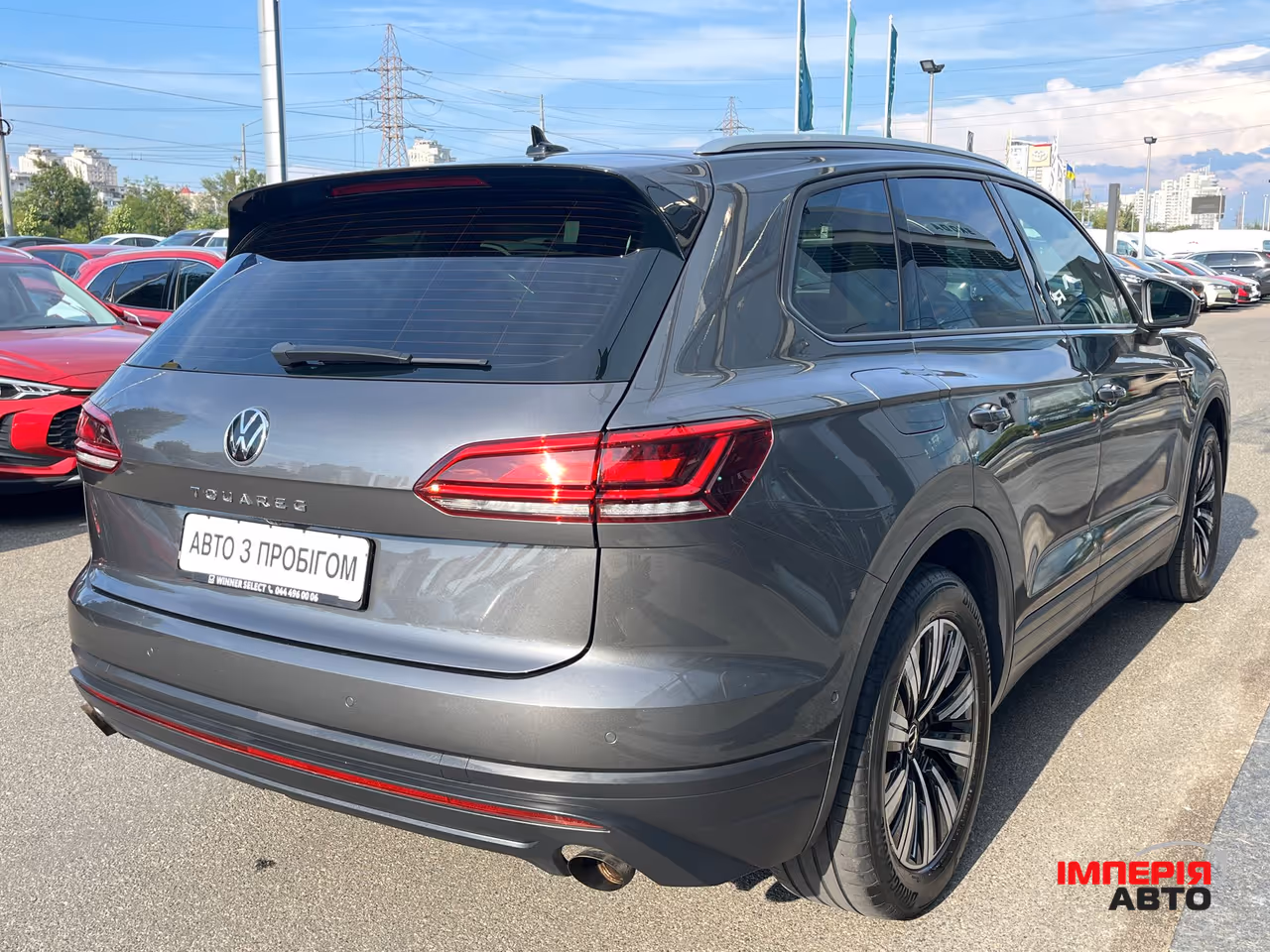 Volkswagen Touareg - фото 6