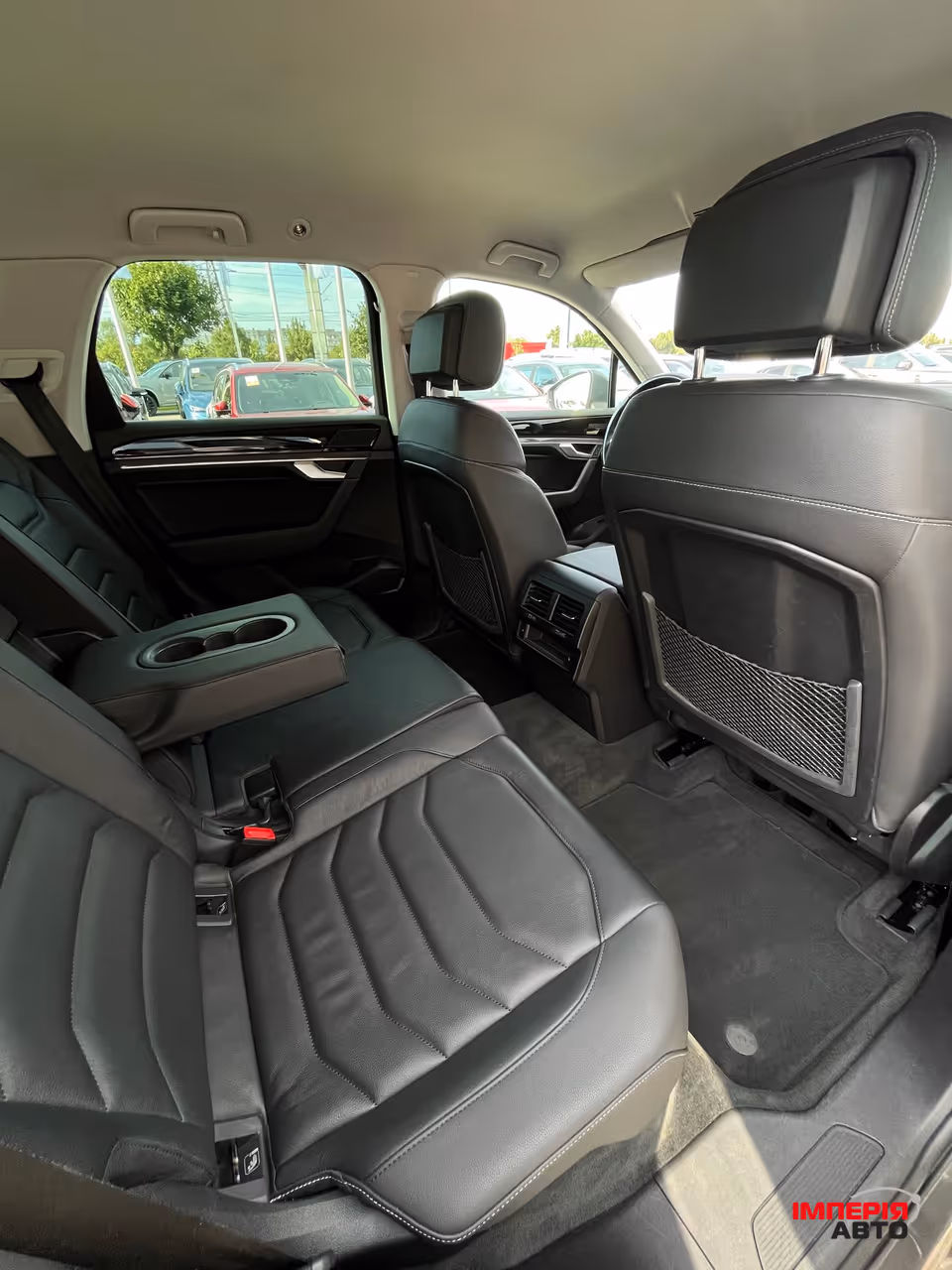 Volkswagen Touareg - фото 13